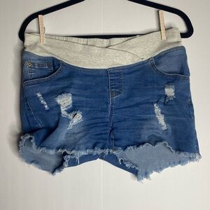 Women’s Distressed Denim Maternity Shorts – Size M